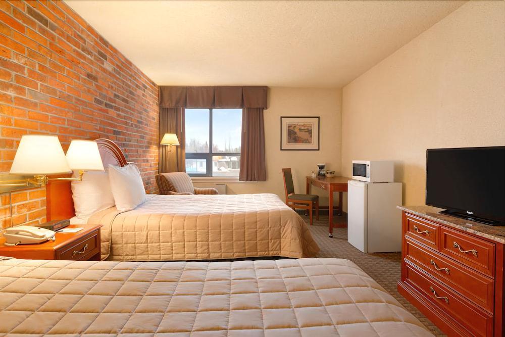 Travelodge By Wyndham North Bay Lakeshore Экстерьер фото